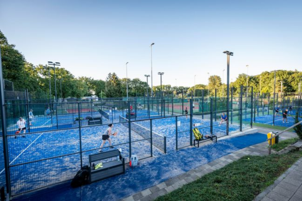 Padelbanen zijn de redders van tennisverenigingen